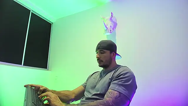 Snapshot of Dagoti chatting on 02-05-26, 01:12 Dagoti online show from 02-05-26, 01:12