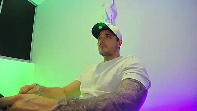 Snapshot of Dagoti chatting on 02-14-26, 08:09 Dagoti online show from 02-14-26, 08:09