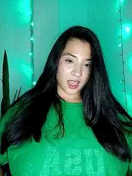 Snapshot of VALENTINA_ROUSE_ chatting on 06-17-26, 12:00 VALENTINA ROUSE online show from 06-17-26, 12:00