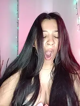 Snapshot of VALENTINA_ROUSE_ chatting on 06-14-26, 01:45 VALENTINA ROUSE online show from 06-14-26, 01:45