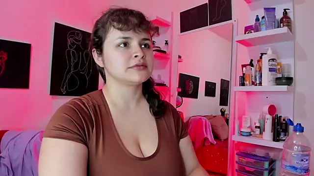 Snapshot of SeleneLuminari8 chatting on 09-09-25, 04:38 SeleneLuminari8 online show from 09-09-25, 04:38