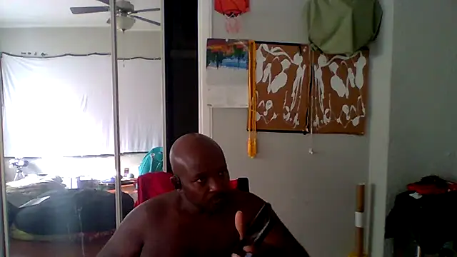 Snapshot of JezOne555 chatting on 09-19-25, 02:32 JezOne555 online show from 09-19-25, 02:32