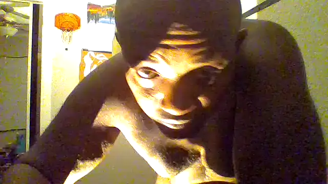 Snapshot of JezOne555 chatting on 12-18-25, 01:04 JezOne555 online show from 12-18-25, 01:04