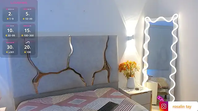 Rosalind tay online show from 11-18-25, 11:02