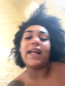 Snapshot of morenaluaa chatting on 10-13-25, 04:52 morenaluaa online show from 10-13-25, 04:52