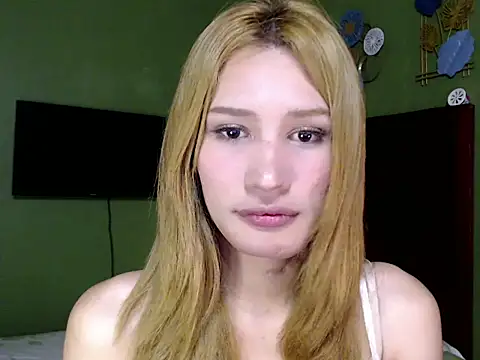 SerenaCortesi online show from 09-12-25, 11:21