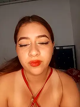 Snapshot of Chloe_Sky_love chatting on 09-23-25, 05:03 Chloe Sky love online show from 09-23-25, 05:03