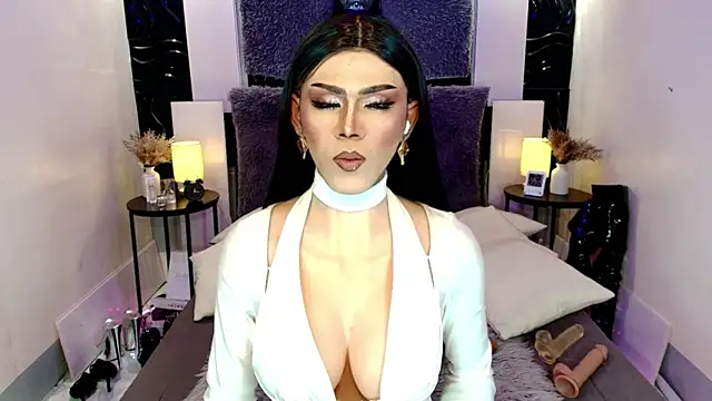 Snapshot of TatianaWil chatting on 02-28-26, 08:14 TatianaWil online show from 02-28-26, 08:14