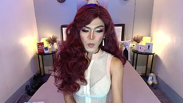 Snapshot of TatianaWil chatting on 10-14-25, 10:31 TatianaWil online show from 10-14-25, 10:31