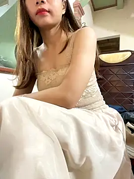 Snapshot of MinhHy1 chatting on 10-25-25, 06:45 MinhHy1 online show from 10-25-25, 06:45