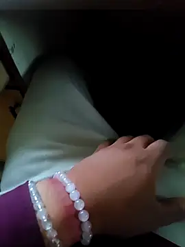 vaibhav0897 online show from 09-21-25, 08:52