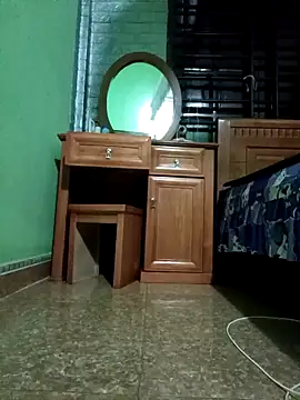 SexyQueen99 online show from 04-15-26, 09:48