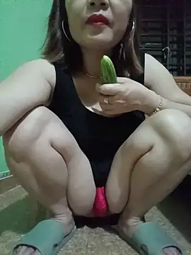 Snapshot of SexyQueen99 chatting on 06-28-26, 09:32 SexyQueen99 online show from 06-28-26, 09:32