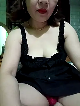 Snapshot of SexyQueen99 chatting on 05-07-26, 09:40 SexyQueen99 online show from 05-07-26, 09:40