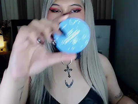 NaomiSmall online show from 09-11-25, 09:20