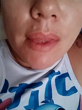 Snapshot of cameron_06 chatting on 09-19-25, 11:03 cameron 06 online show from 09-19-25, 11:03