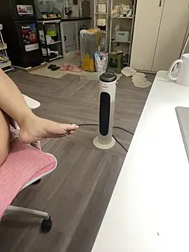 Mina048 online show from 12-21-25, 05:53