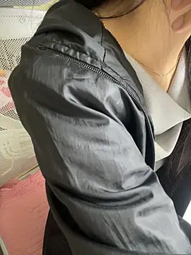 Mina048 online show from 12-16-25, 05:44