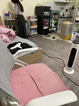 Mina048 online show from 12-15-25, 02:50