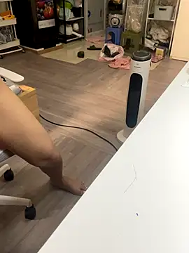 Mina048 online show from 11-25-25, 01:28