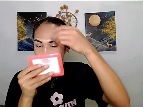 Savanna White online show from 11-21-25, 07:46