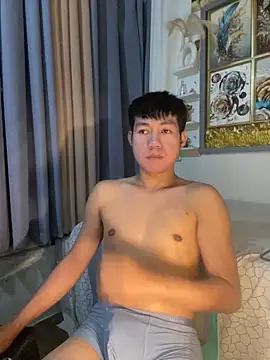 Snapshot of xshyboyx chatting on 02-19-26, 02:41 xshyboyx online show from 02-19-26, 02:41