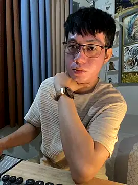 xshyboyx online show from 12-01-25, 10:49