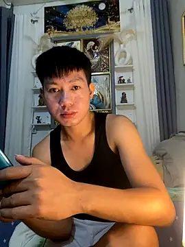 Snapshot of xshyboyx chatting on 10-07-25, 02:07 xshyboyx online show from 10-07-25, 02:07