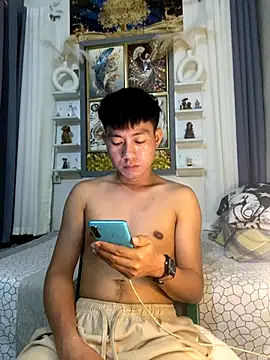 Snapshot of xshyboyx chatting on 09-23-25, 12:56 xshyboyx online show from 09-23-25, 12:56