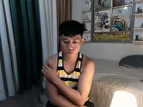 Snapshot of xshyboyx chatting on 05-29-26, 01:39 xshyboyx online show from 05-29-26, 01:39