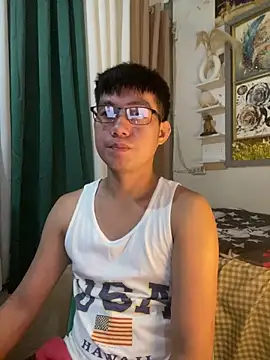 Snapshot of xshyboyx chatting on 06-15-26, 11:54 xshyboyx online show from 06-15-26, 11:54