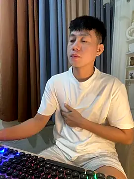 xshyboyx online show from 10-29-25, 03:33