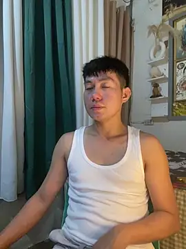Snapshot of xshyboyx chatting on 06-14-26, 04:57 xshyboyx online show from 06-14-26, 04:57