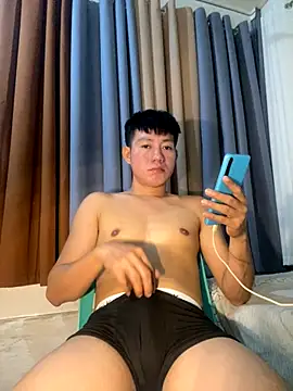 Snapshot of xshyboyx chatting on 10-03-25, 03:30 xshyboyx online show from 10-03-25, 03:30