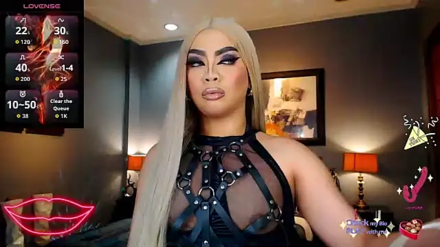 FridaHumphrey online show from 10-25-25, 06:08