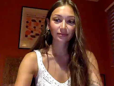 Snapshot of Sainaa1 chatting on 09-19-25, 03:27 Sainaa1 online show from 09-19-25, 03:27