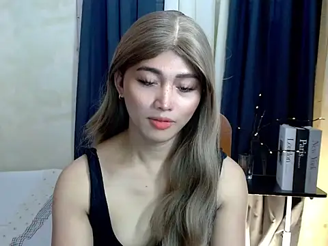 Kelly Holly online show from 09-18-25, 01:52