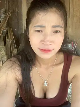 Snapshot of ThiHa003 chatting on 09-28-25, 03:24 ThiHa003 online show from 09-28-25, 03:24