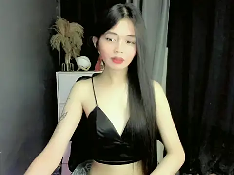 Snapshot of LexiLove chatting on 11-05-25, 01:36 LexiLove online show from 11-05-25, 01:36