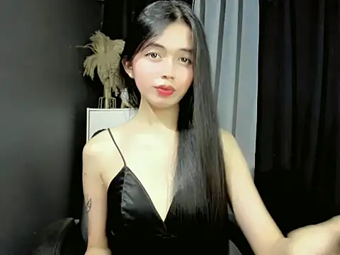 Snapshot of LexiLove chatting on 10-31-25, 10:34 LexiLove online show from 10-31-25, 10:34