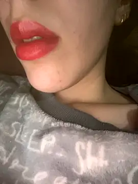 Mimisixo online show from 11-14-25, 05:05