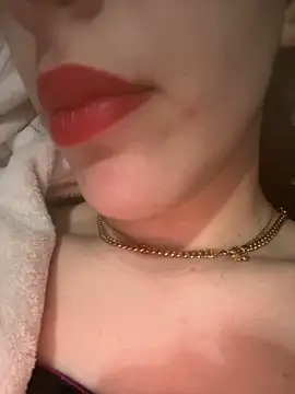 Mimisixo online show from 05-17-26, 03:45
