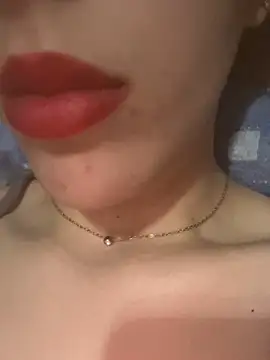 Snapshot of Mimisixo chatting on 07-17-26, 01:41 Mimisixo online show from 07-17-26, 01:41