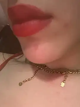 Mimisixo online show from 05-19-26, 01:56
