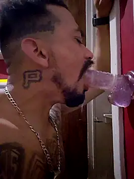 Snapshot of Cnutt310 chatting on 10-02-25, 09:56 Cnutt310 online show from 10-02-25, 09:56