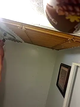 Snapshot of Cnutt310 chatting on 10-07-25, 03:13 Cnutt310 online show from 10-07-25, 03:13