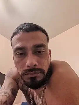 Snapshot of Cnutt310 chatting on 02-11-26, 09:31 Cnutt310 online show from 02-11-26, 09:31