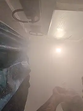 Snapshot of Cnutt310 chatting on 02-21-26, 06:43 Cnutt310 online show from 02-21-26, 06:43