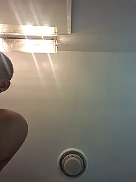 Cnutt310 online show from 11-07-25, 04:06