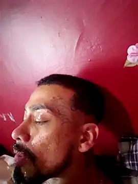 Snapshot of Cnutt310 chatting on 10-06-25, 10:54 Cnutt310 online show from 10-06-25, 10:54